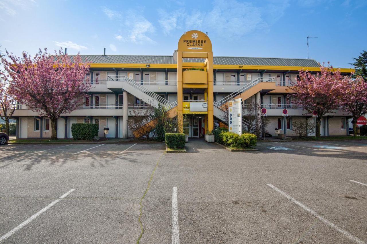 Premiere Classe Lyon Est - Bron Eurexpo Decines-Charpieu Exterior photo