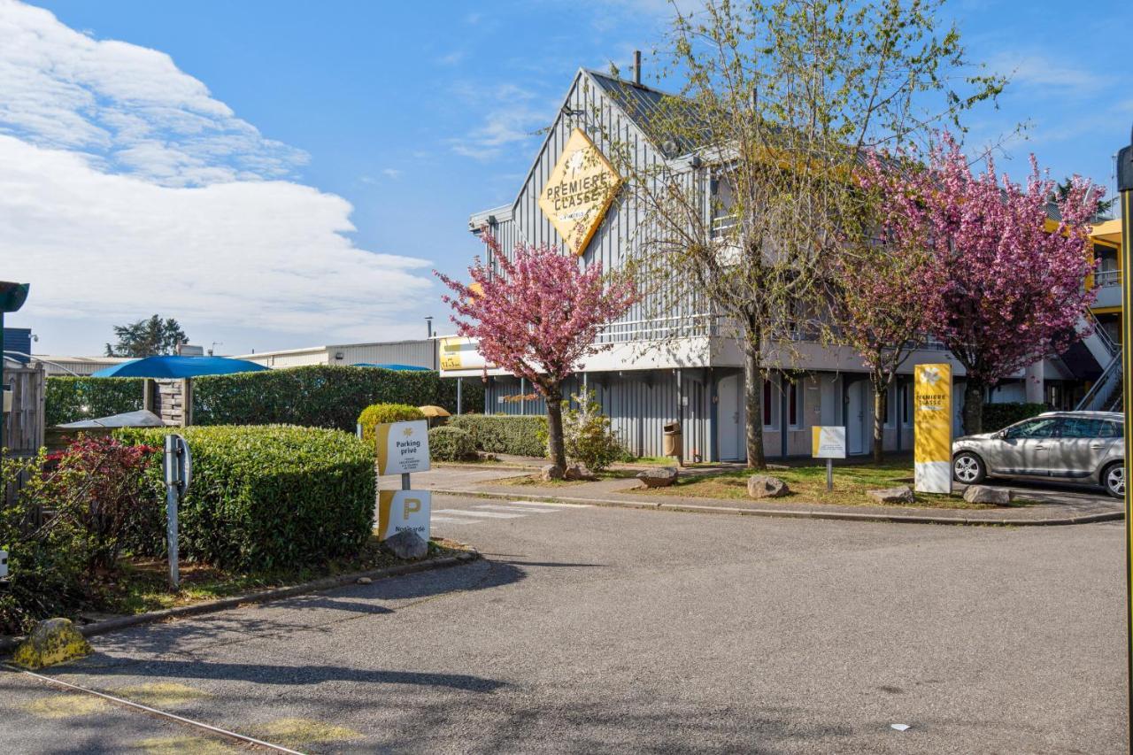 Premiere Classe Lyon Est - Bron Eurexpo Decines-Charpieu Exterior photo